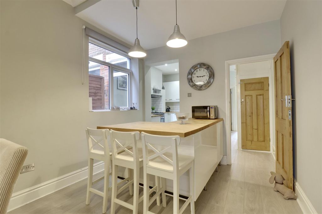 Additional image 9 of 3 bed property for saleHaslemere Road, Southsea PO4
