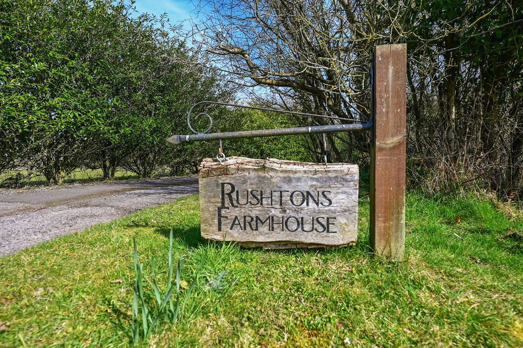 Additional image 18 of 5 bed detached house for saleWarren House Road, Wokingham RG40