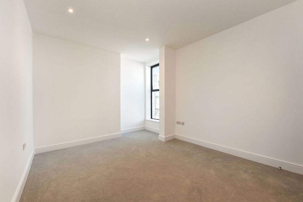 Additional image 7 of 3 bed flat for sale117 Marine Parade, Worthing, West Sussex BN11