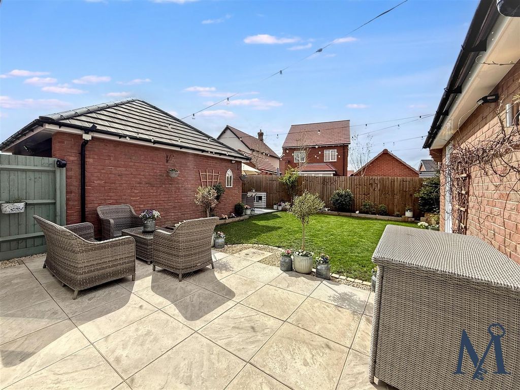 Additional image 23 of 3 bed detached house for saleUsherwood Way, Hugglescote, Coalville LE67