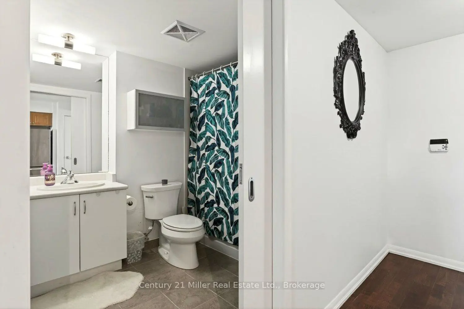 Additional image 9 of 209 Fort York Boulevard 562