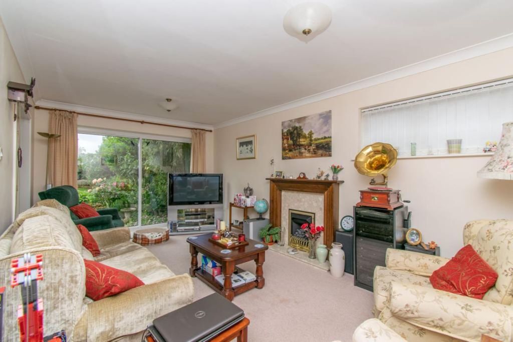 Additional image 2 of 3 bed detached house for saleGlen Way, Oadby LE2