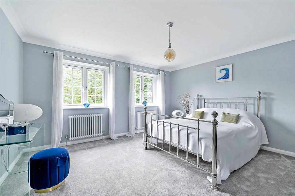 Additional image 12 of 5 bed detached house for saleIllingworth, Windsor, Berkshire SL4