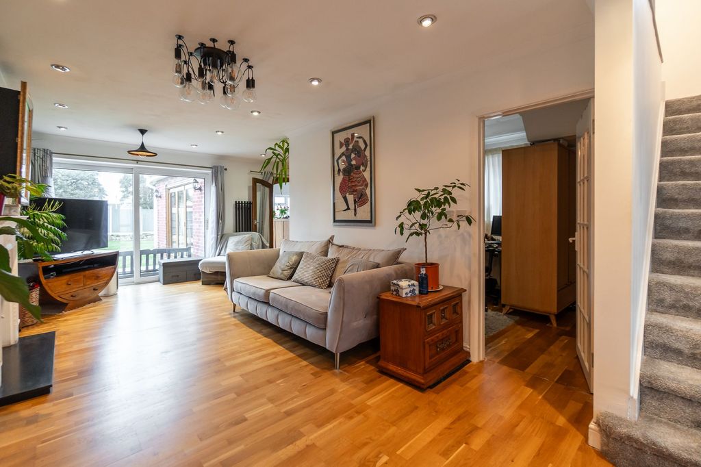 Additional image 10 of 4 bed semi-detached house for saleHigh Leys Drive, Oadby LE2