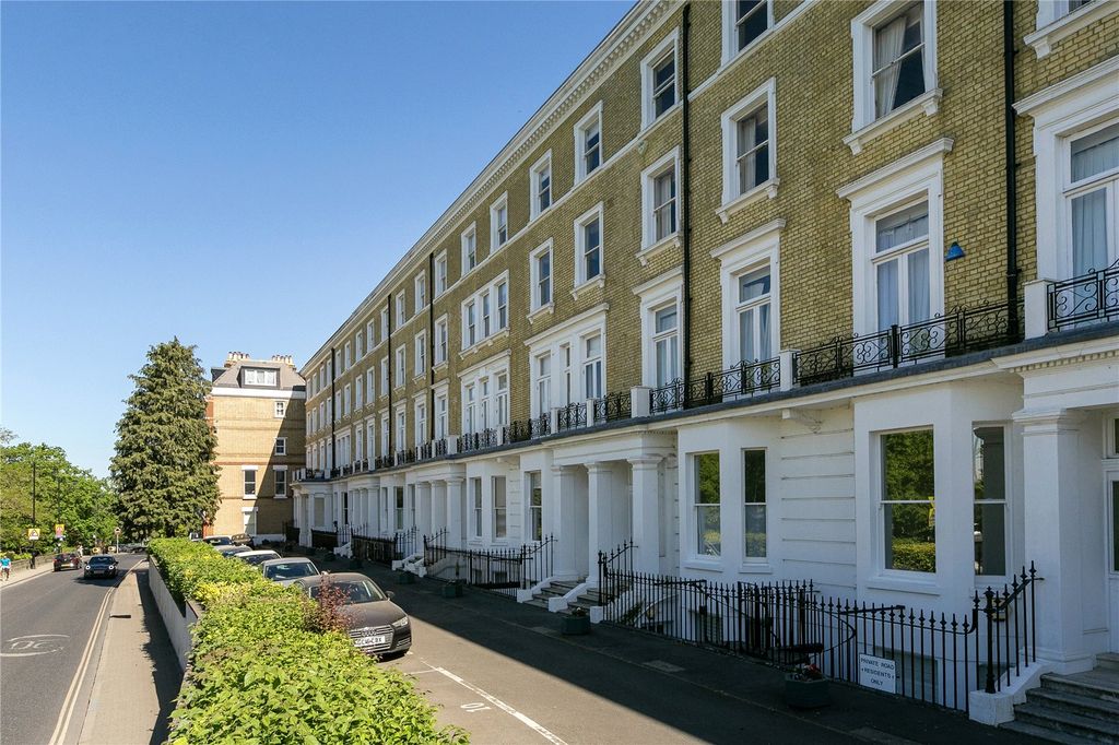 Additional image 13 of 3 bed maisonette for saleStuart Court, Richmond Hill, Richmond, Surrey TW10