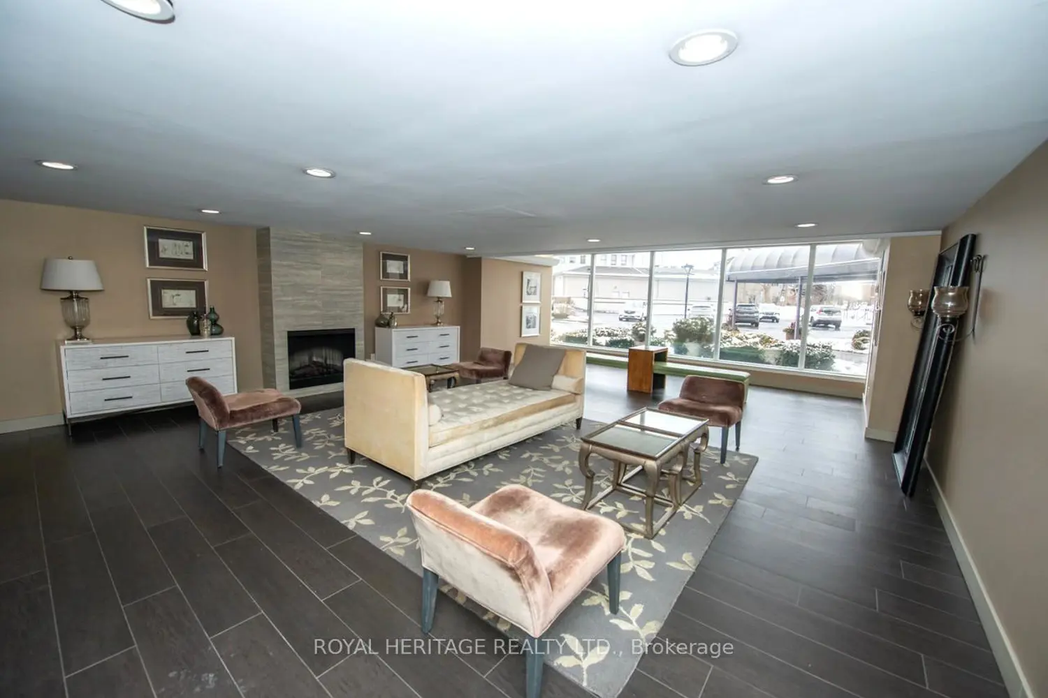 Additional image 9 of 7811 Yonge Street 709