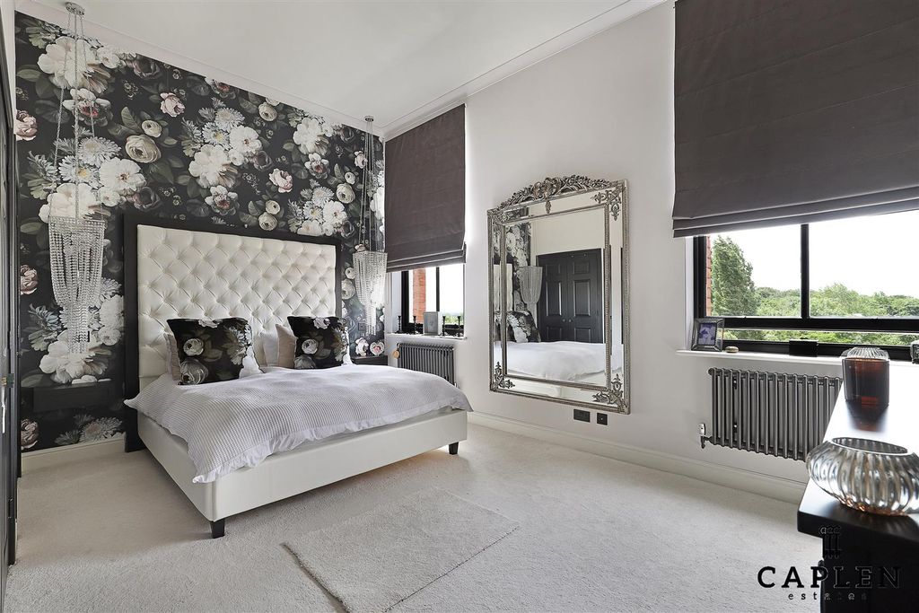 Additional image 14 of 2 bed flat for saleBrandesbury Square, Woodford Green IG8