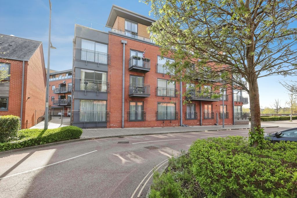 2 bed flat for saleCrossley Road, Worcester, Worcestershire WR5