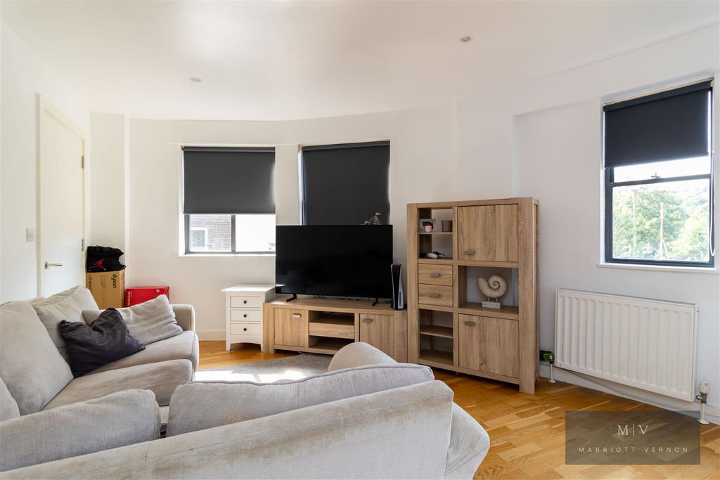 Additional image 12 of 1 bed flat for saleWhyteleafe Hill, Whyteleafe CR3