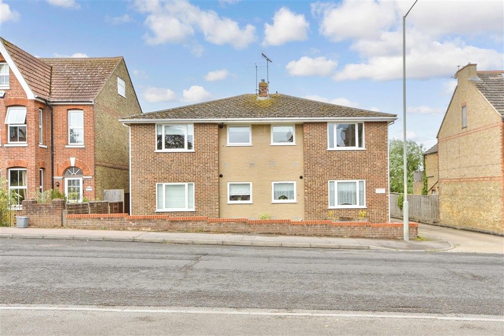 2 bed flat for saleCastle Road, Tankerton, Kent CT5