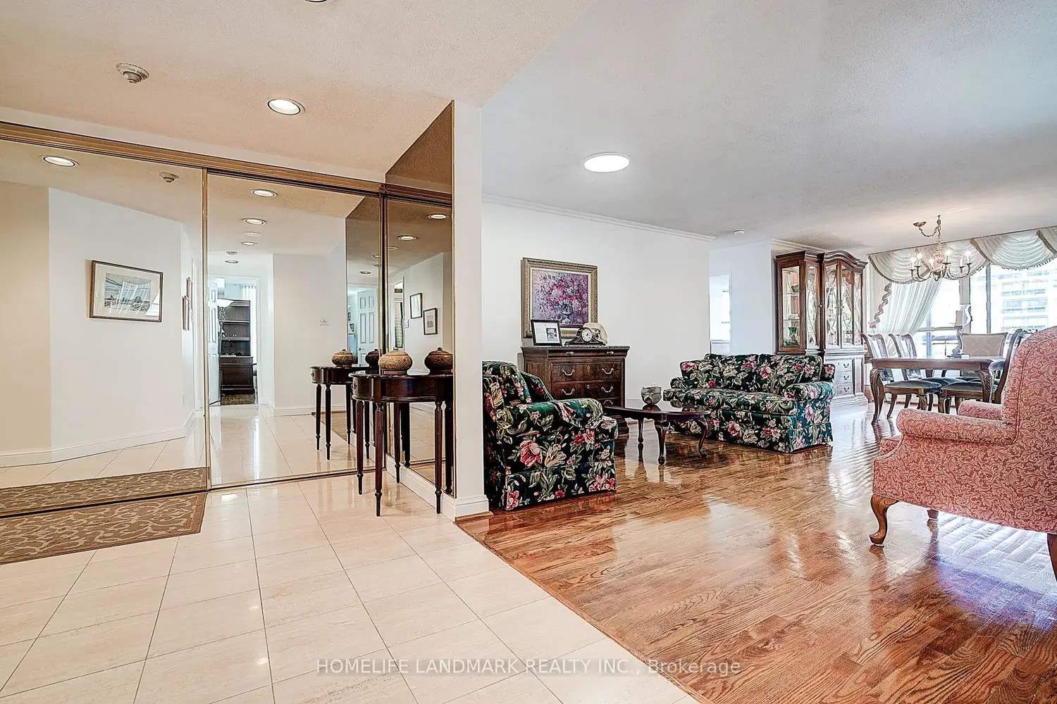Additional image 4 of 130 Carlton Street 503