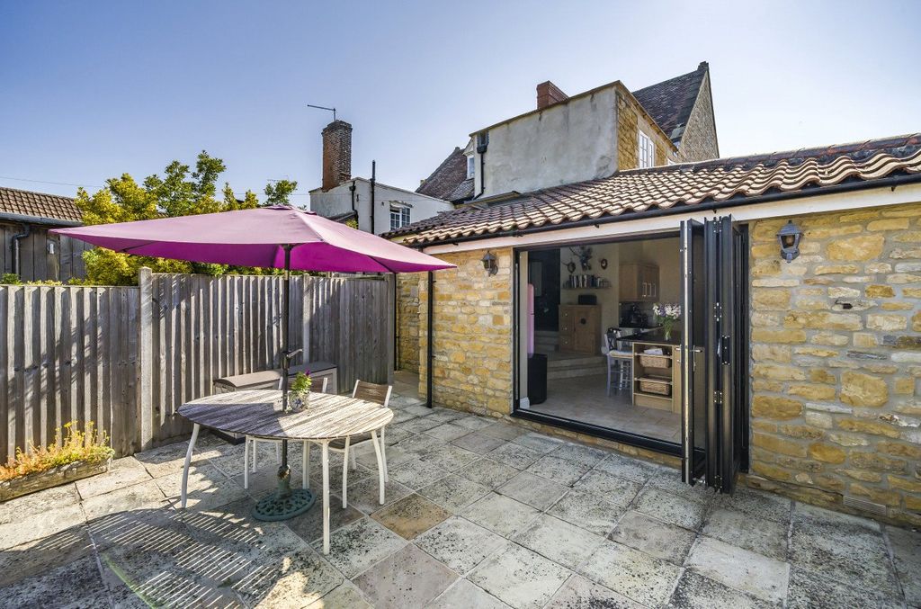 Additional image 19 of 5 bed end terrace house for saleSilver Street, Wincanton, Somerset BA9