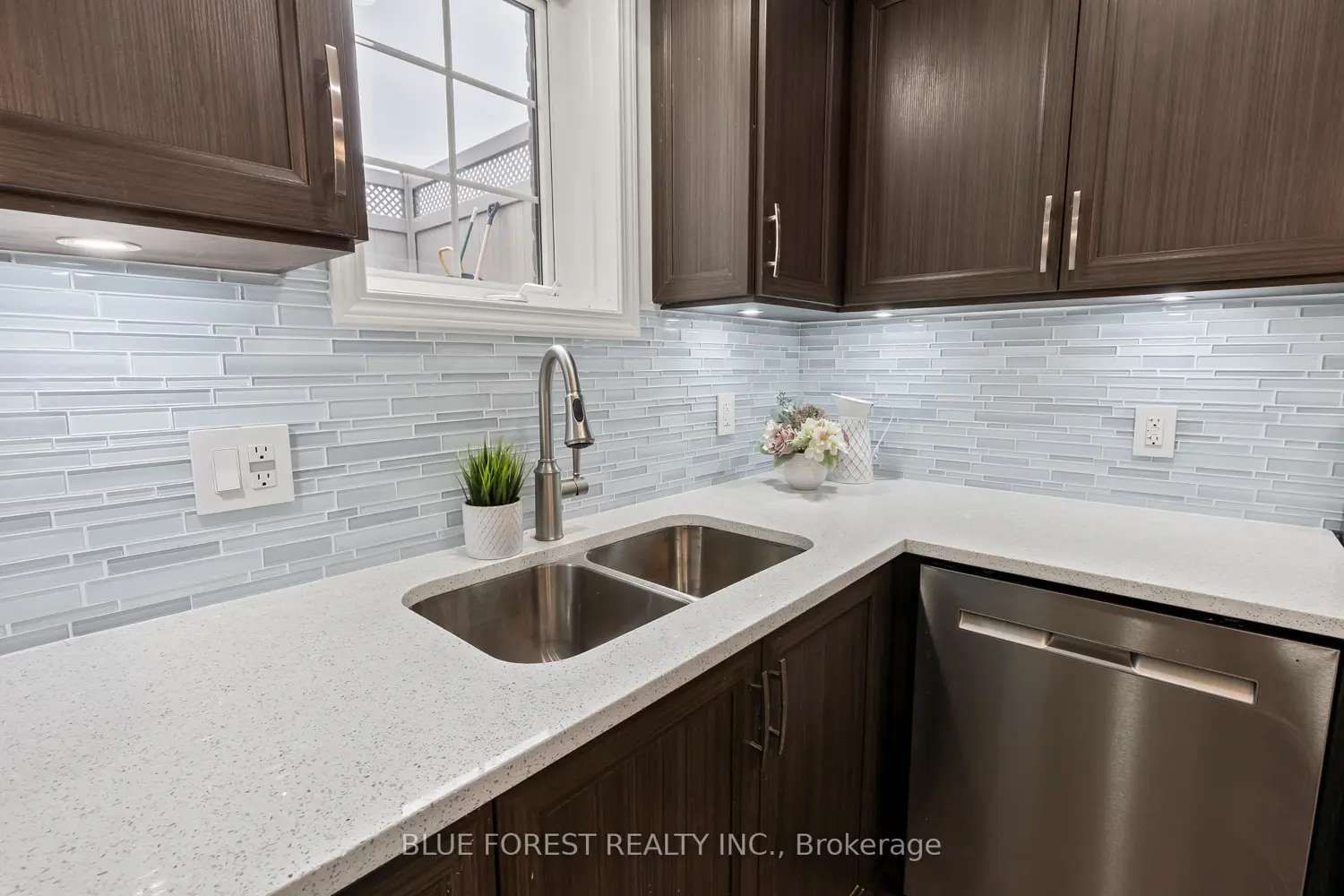 Additional image 6 of 3200 Singleton Avenue 50