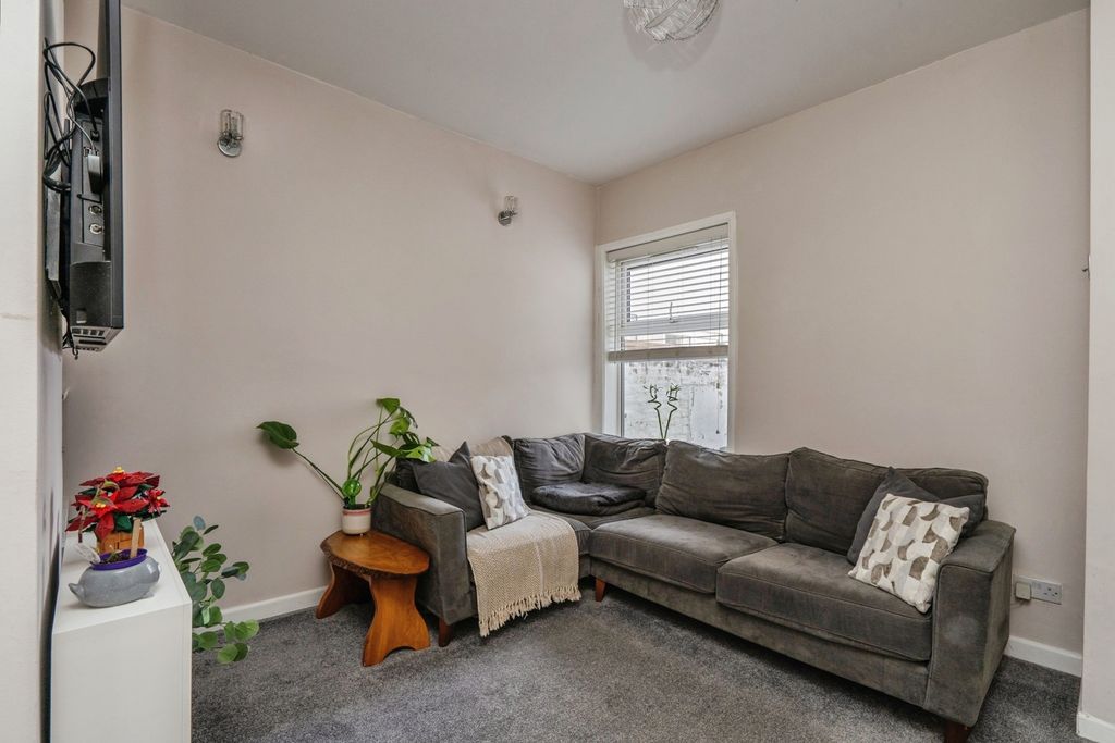 Additional image 9 of 2 bed terraced house for saleJersey Road, Portsmouth, Hampshire PO2