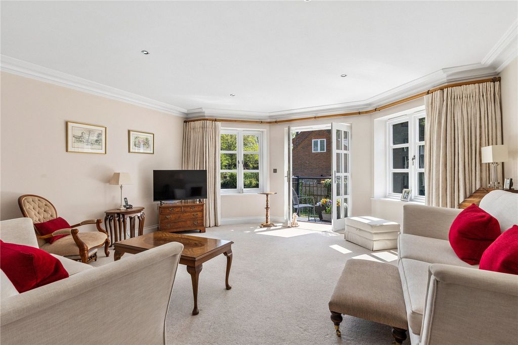 Additional image 2 of 2 bed flat for saleCross Road, Ascot, Berkshire SL5