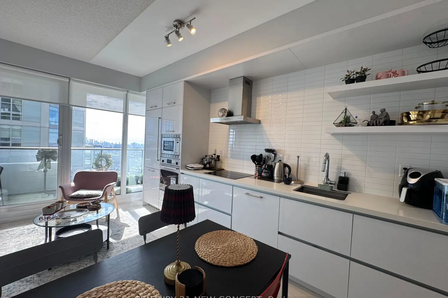 Additional image 13 of 2221 Yonge Street 4206