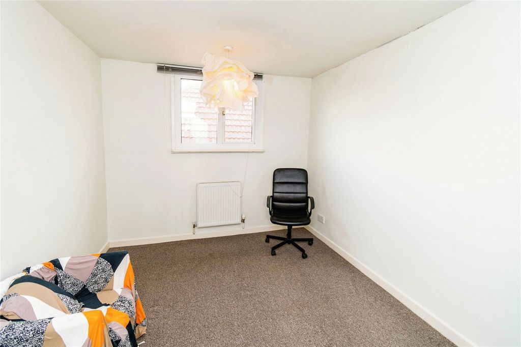 Additional image 8 of 5 bed maisonette for saleWinchester Road, Bassett, Southampton, Hampshire SO16
