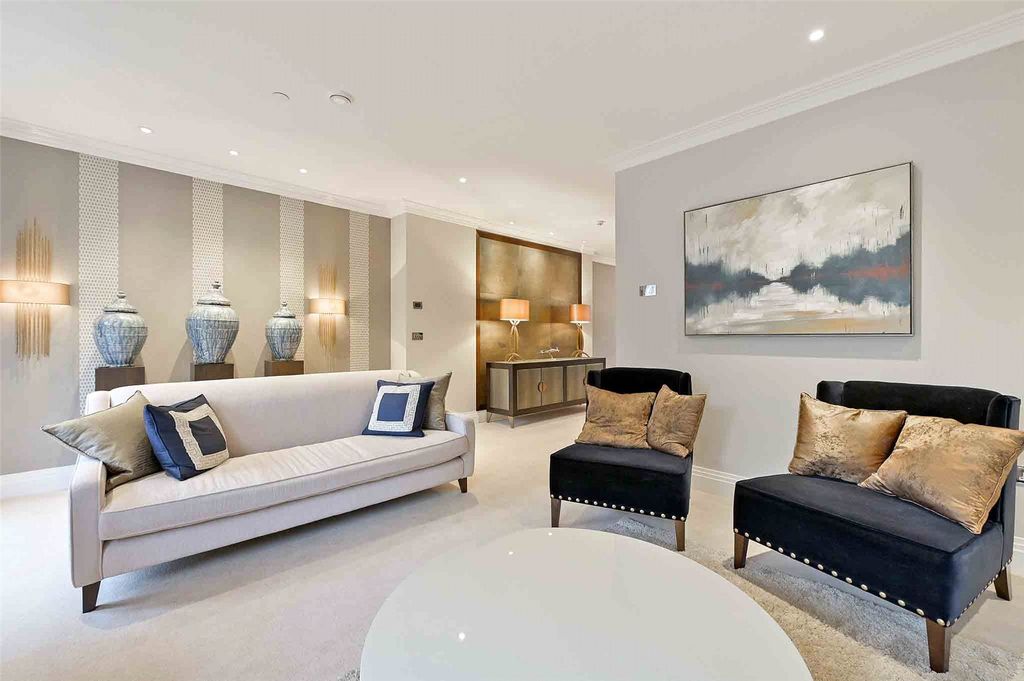 Additional image 8 of 5 bed terraced house for saleKings Road, Windsor, Berkshire SL4