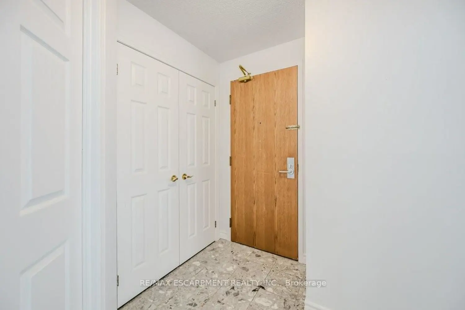 Additional image 3 of 67 Caroline Street 302 (B)