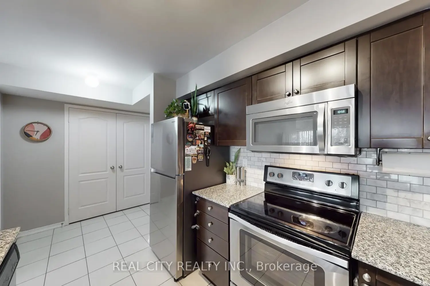 Additional image 9 of 142 Widdicombe Hill Boulevard 511