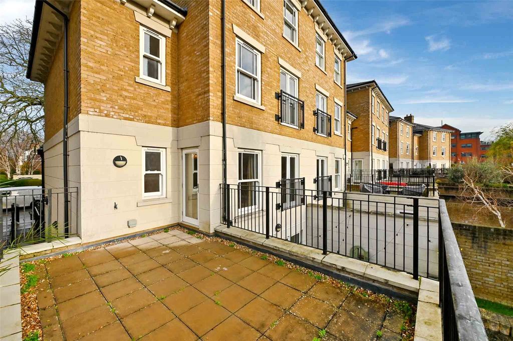 Additional image 31 of 5 bed terraced house for saleClaremont Road, Windsor, Berkshire SL4