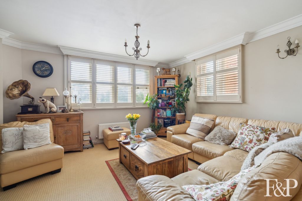 Additional image 4 of 2 bed flat for saleLongbourn, Windsor SL4