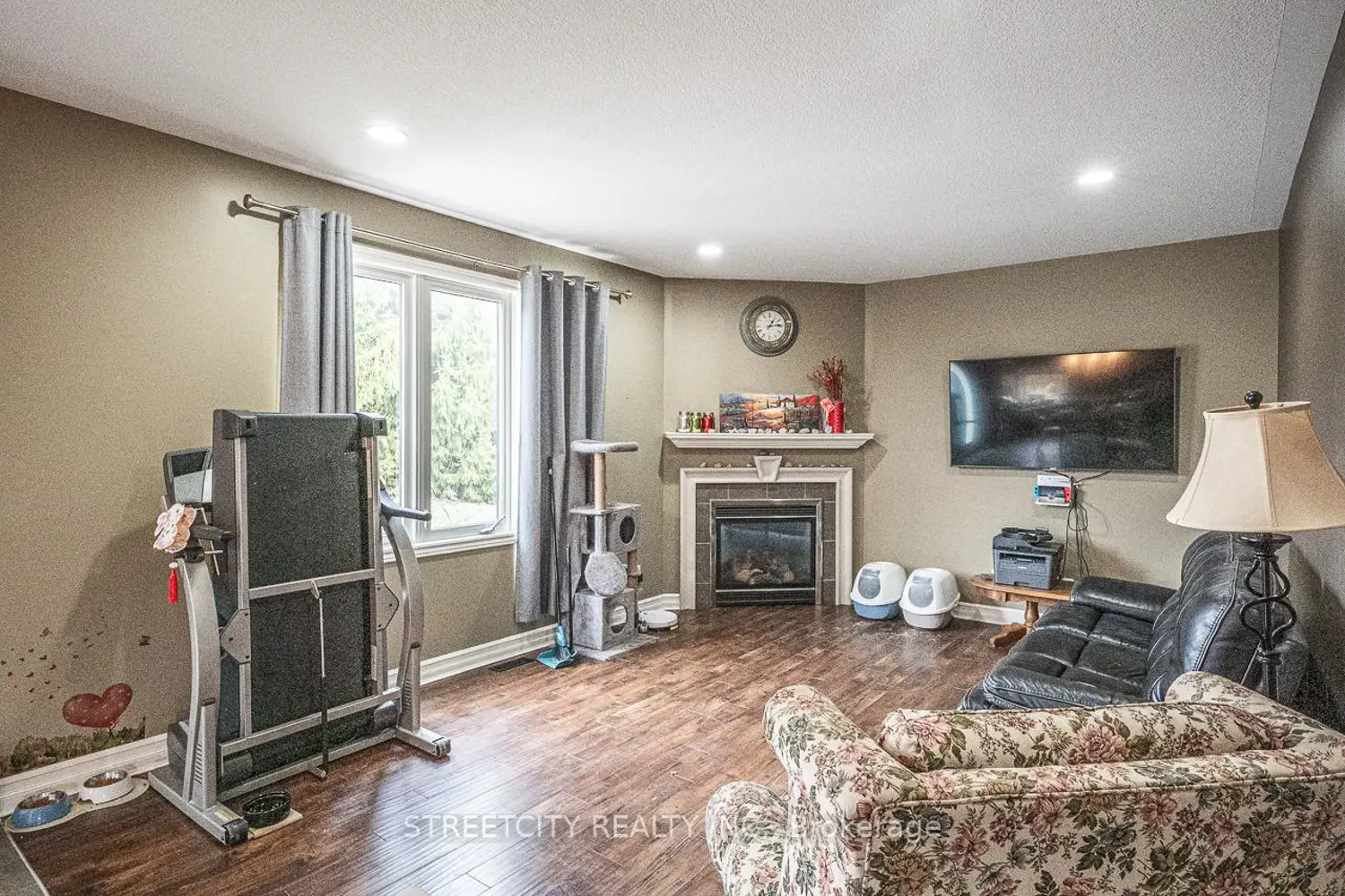 Additional image 6 of 1366 Kains Woods Terrace