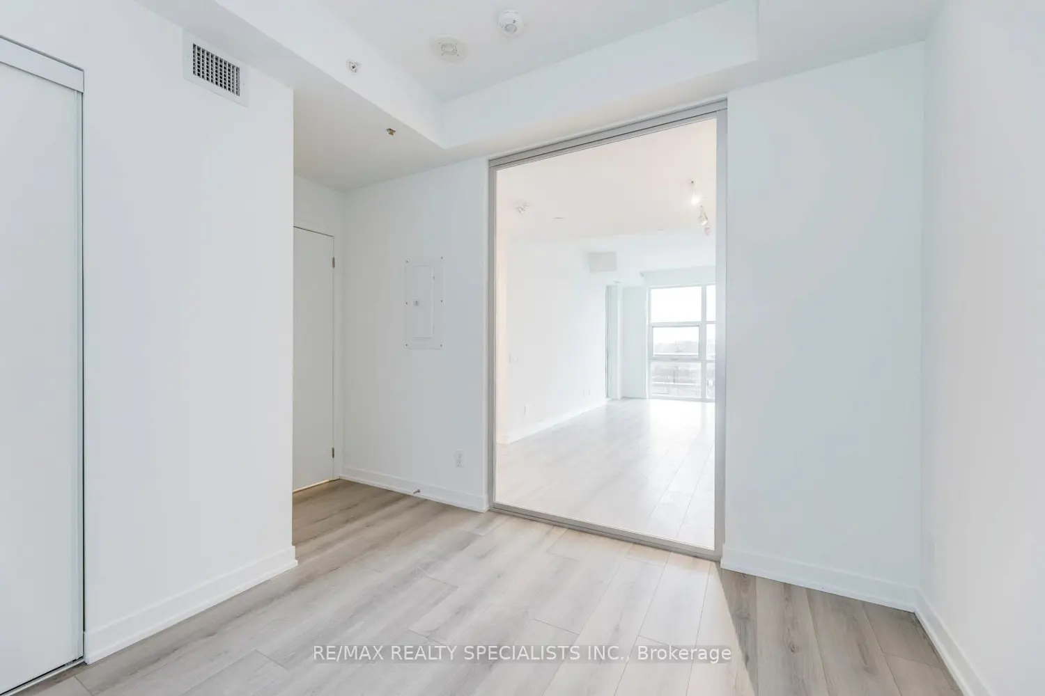 Additional image 15 of 1787 St Clair Avenue 419
