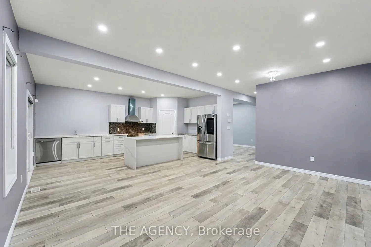 Additional image 8 of 2356 Constance Avenue