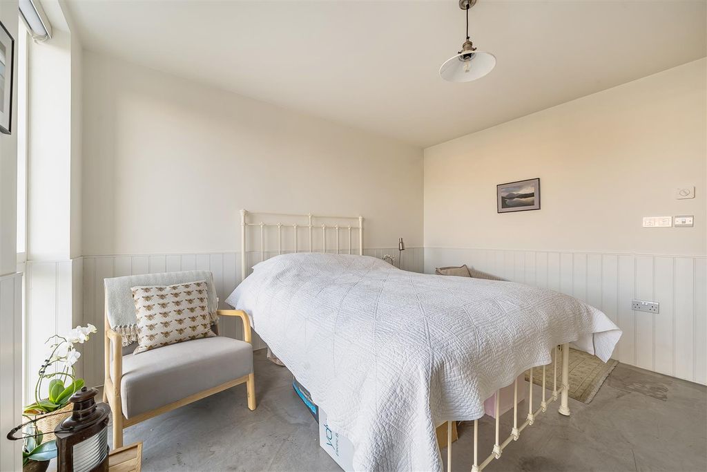 Additional image 13 of 2 bed flat for saleOld Bridge Road, Whitstable CT5