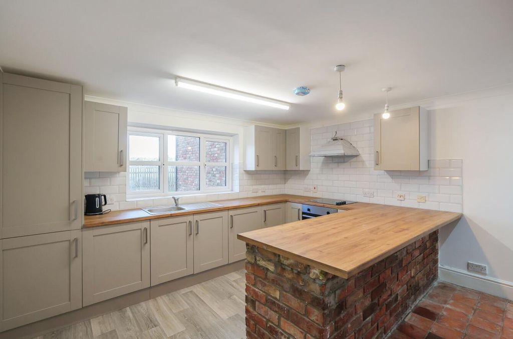 Additional image 4 of 4 bed property for saleTattershall Road, Kirkstead, Woodhall Spa LN10
