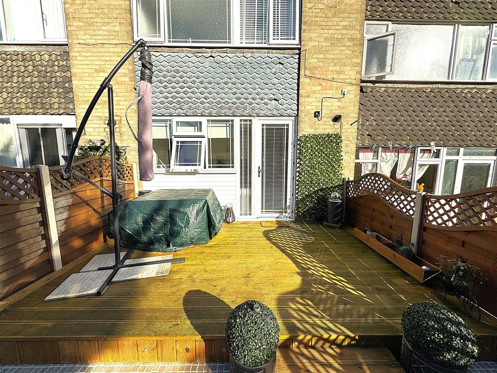 Additional image 25 of 4 bed town house for saleCarron Close, Corby NN17
