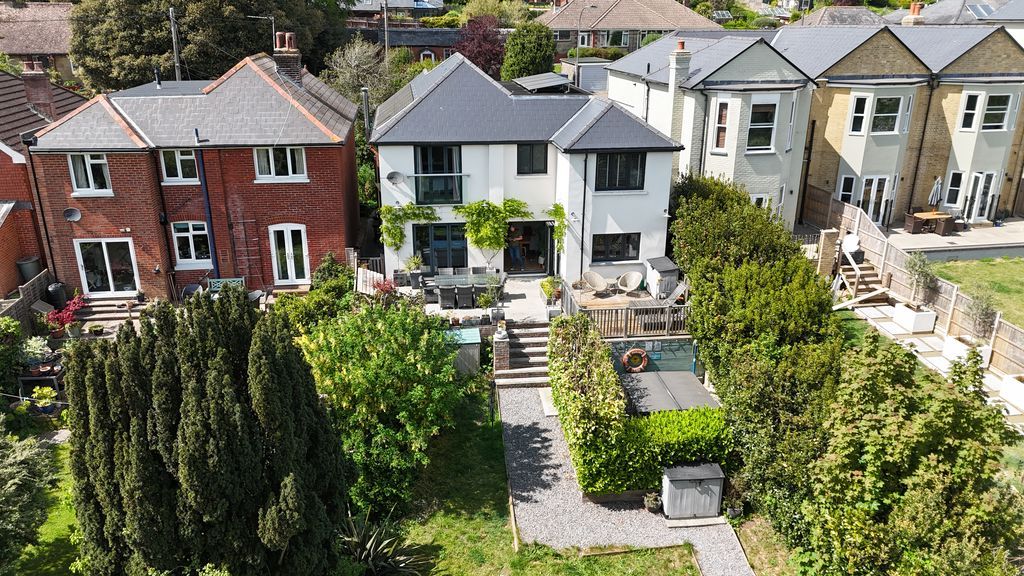Additional image 36 of 4 bed detached house for saleClatterford Road, Newport PO30