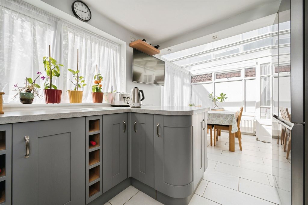 Additional image 5 of 2 bed detached bungalow for saleWoodmill Lane, Southampton SO18