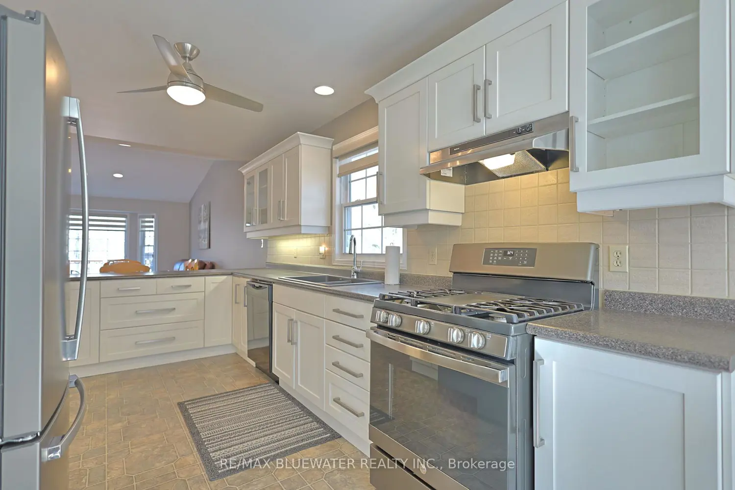 Additional image 2 of 9826 Northville Crescent 8