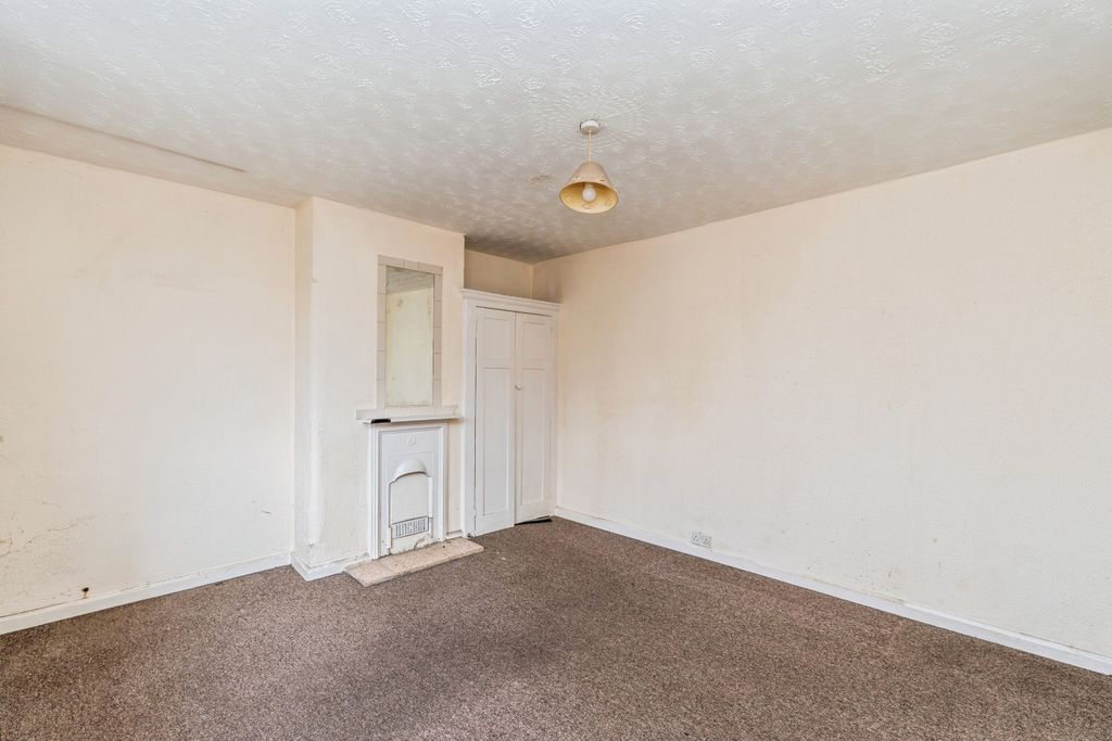 Additional image 18 of 3 bed semi-detached house for saleHarrison Road, Southampton SO17