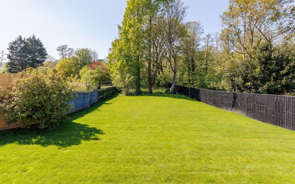 Additional image 18 of 5 bed property for saleBlackwater, Isle Of Wight PO30