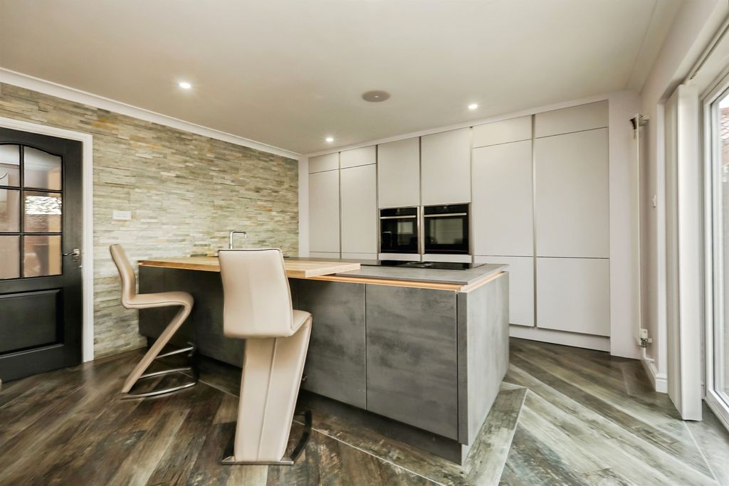 Additional image 2 of 4 bed detached bungalow for saleForest Hill Park, Worksop S81