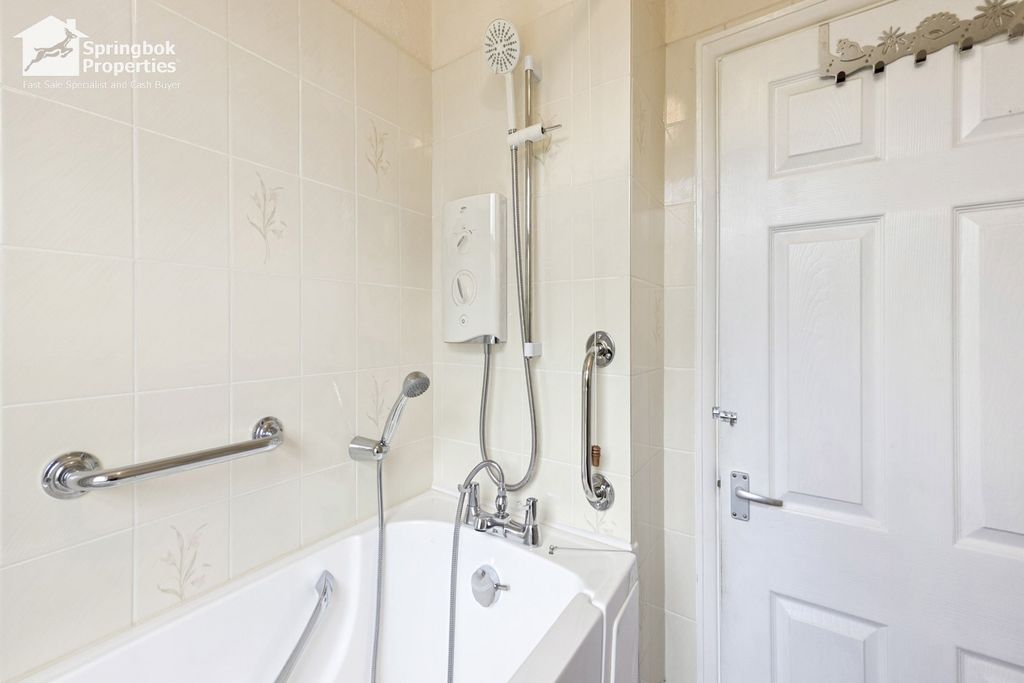 Additional image 14 of 2 bed detached bungalow for saleGlebe Road, Market Harborough, Leicestershire LE16