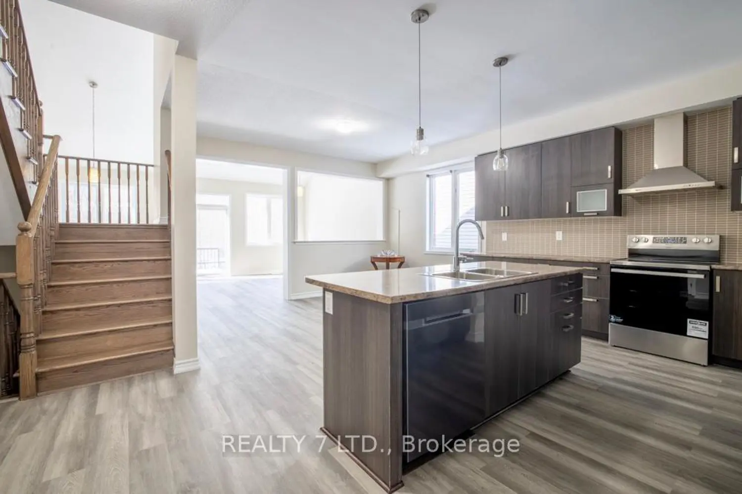 Additional image 5 of 8541 Sweet Chestnut Drive