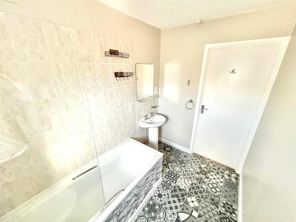 Additional image 11 of 2 bed flat for saleLangdale Grove, Corby NN17