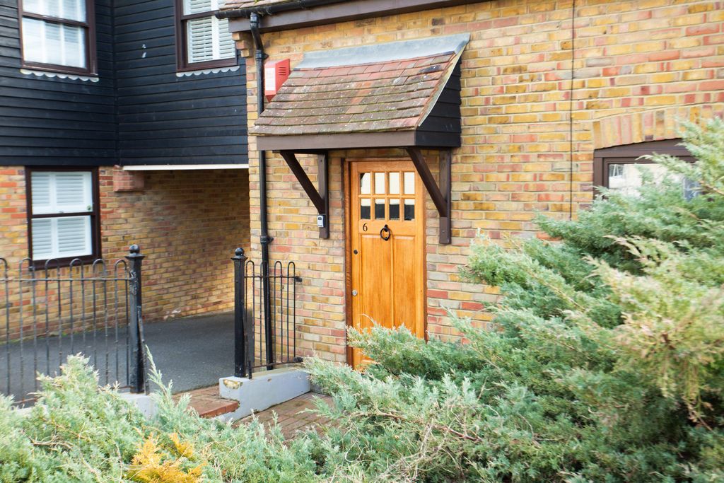 Additional image 32 of 2 bed flat for salePettman Mews Island Wall, Whitstable CT5