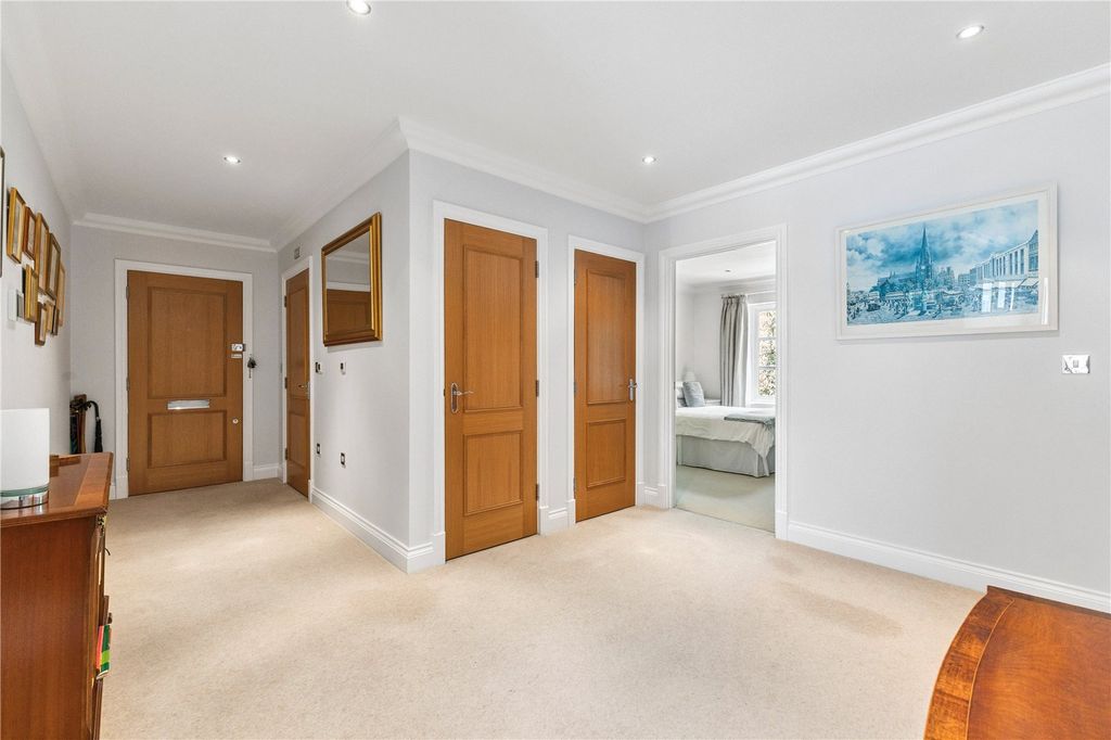 Additional image 6 of 2 bed flat for saleCross Road, Ascot, Berkshire SL5