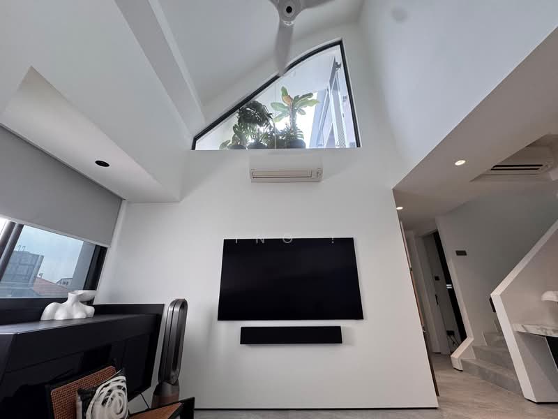 250 Tembeling Road photo 3