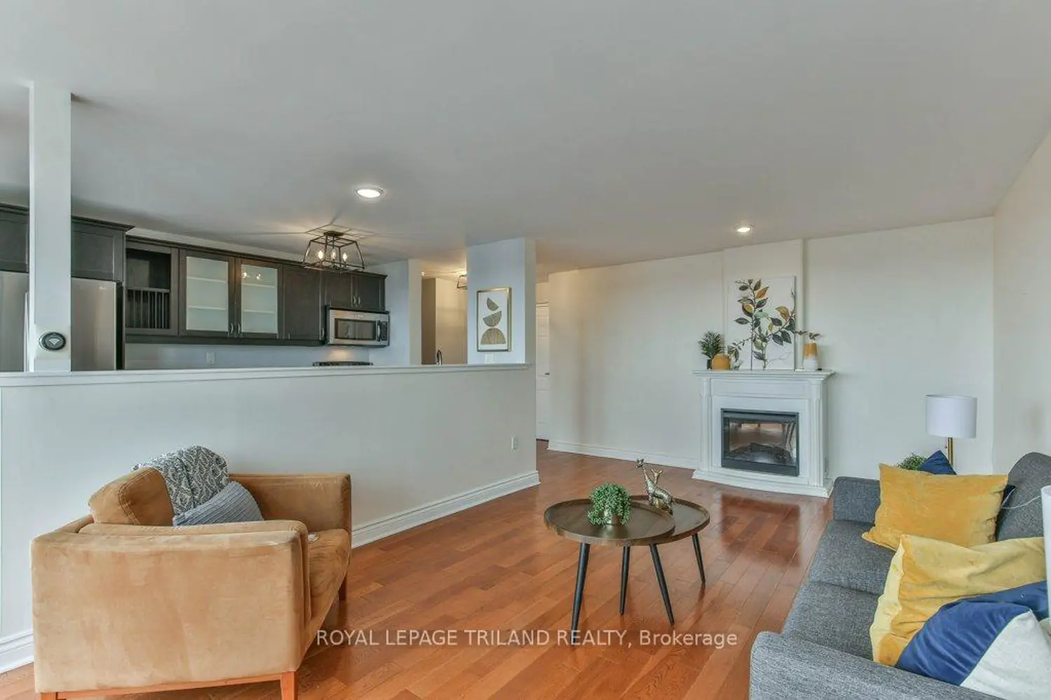 Additional image 6 of 1600 Adelaide Street 1001