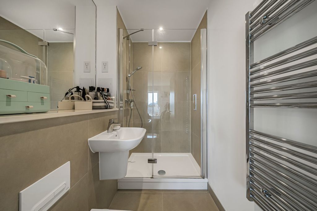 Additional image 14 of 2 bed flat for salePalmer Court, Pitcher Lane, Ashford TW15