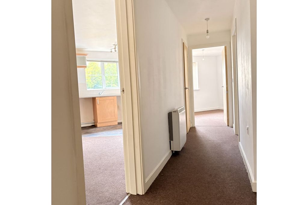 2 bed flat for saleSpinney Close, Leicester LE3 photo 5