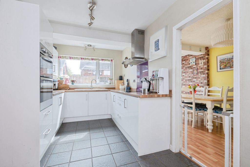 Additional image 2 of 4 bed semi-detached house for saleHawthorn Drive, Blaby, Leicester LE8
