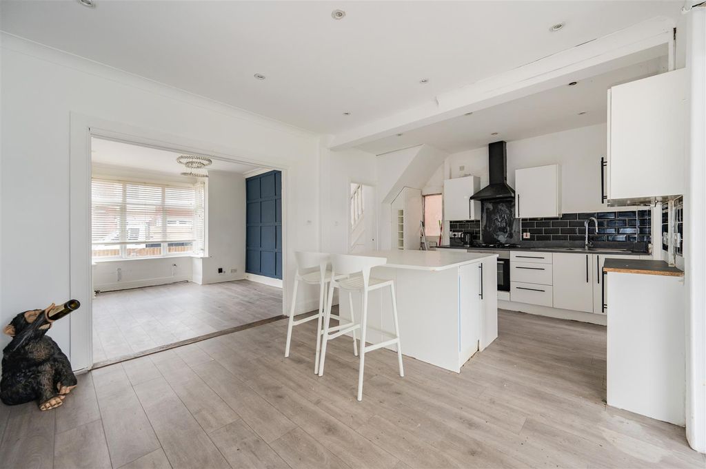 Additional image 2 of 4 bed detached house for saleKensington Road, Portsmouth PO2