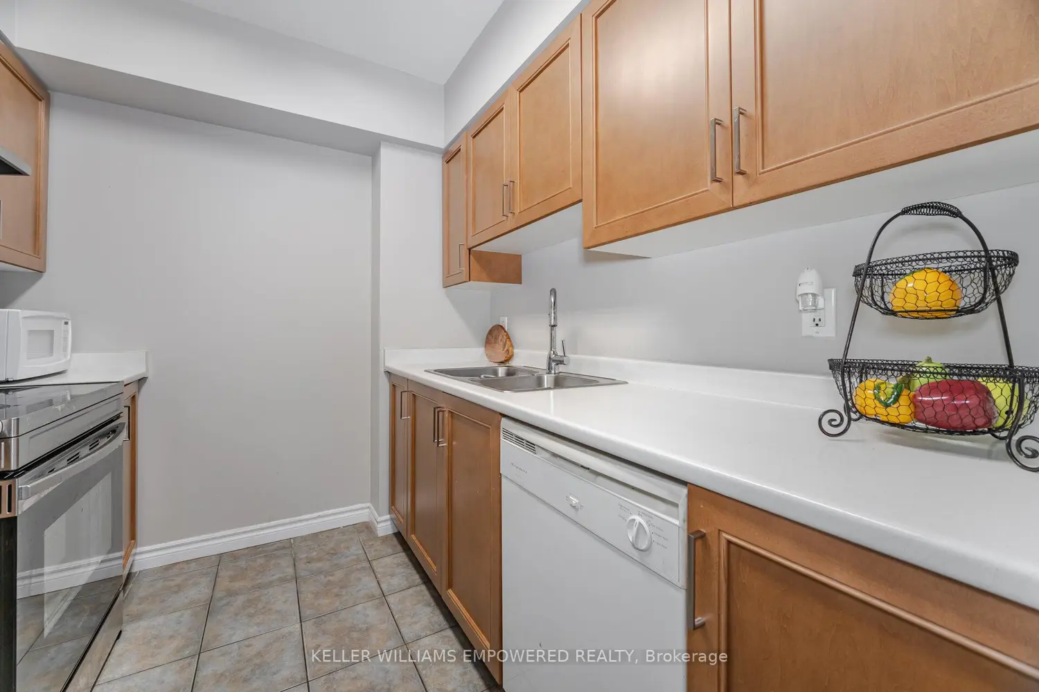 Additional image 8 of 2088 Lawrence Avenue 410